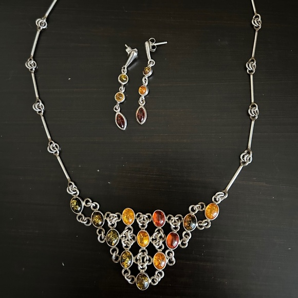Something Silver Jewelry - Amber necklace and earring set